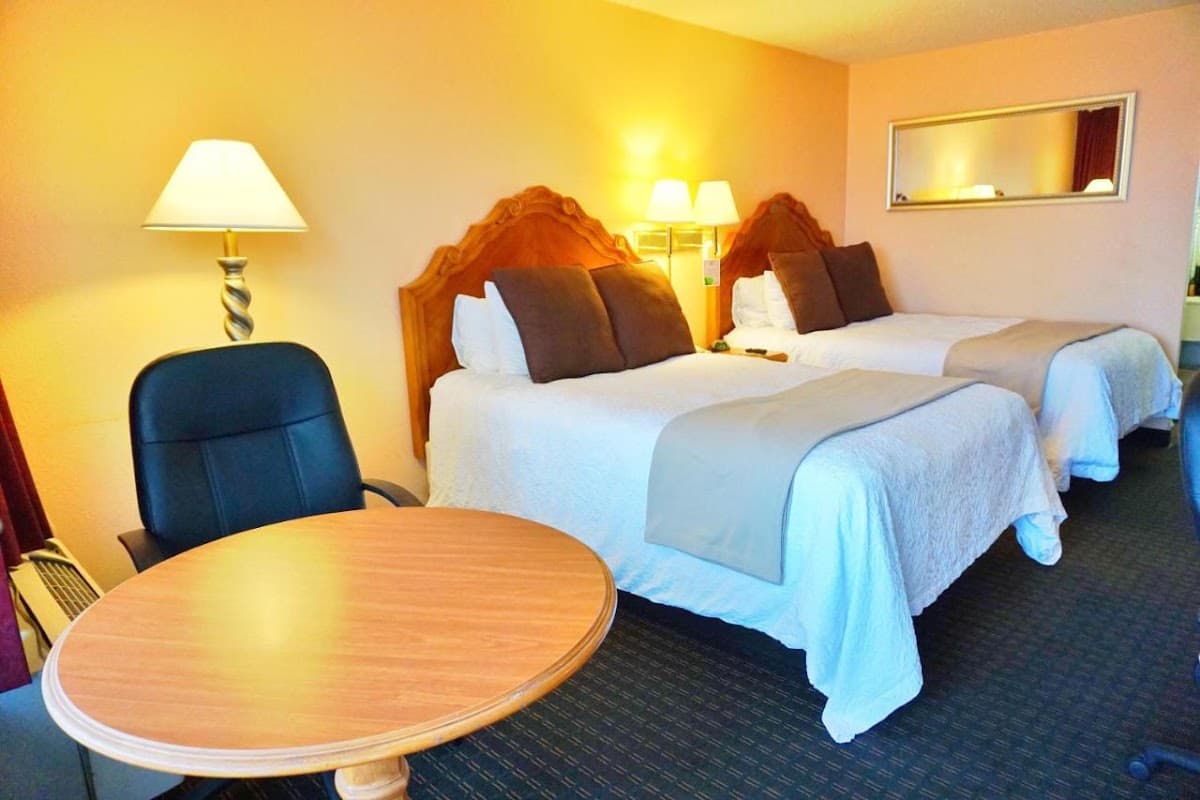 Castle Inn & Suites by OYO Lawton, Hotel in Lawton
