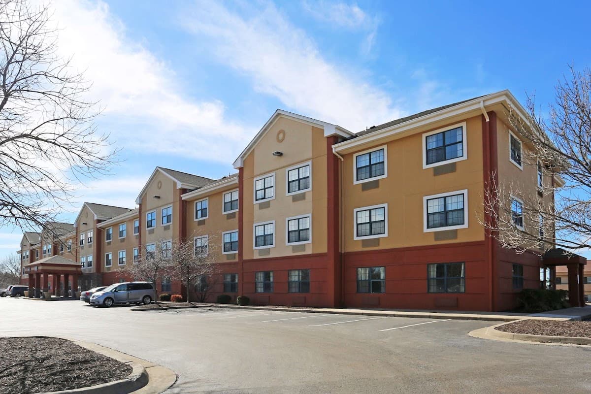 Extended Stay America Suites- Kansas City - South, Aparthotel in Leawood