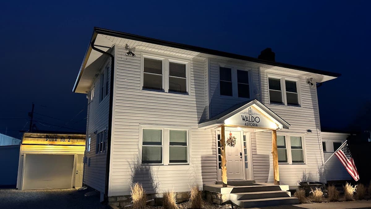 Waldo Astoria, Bed & Breakfast in Leawood
