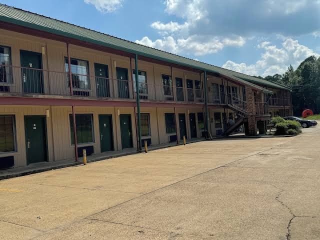 Country Inn, Hotel in New Llano