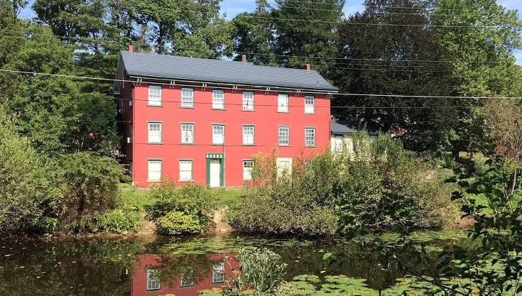 Canal Side Guest House, Guesthouse in Lehighton