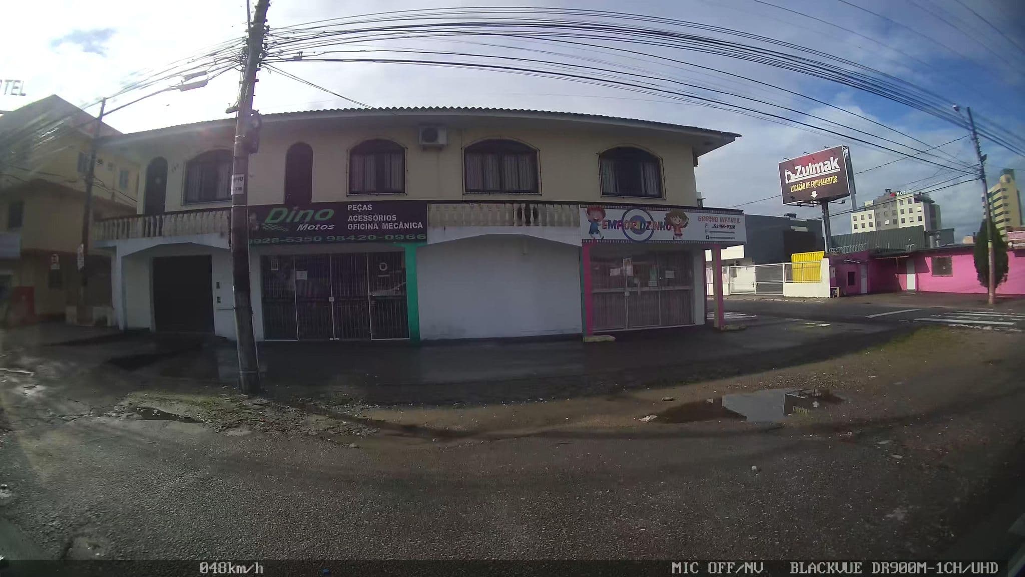 Street view near Hotel Cruzeiro, São José — © kaart5 (CC BY-SA · Mapillary)