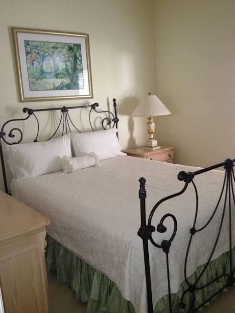 Beautiful Home With Pool On Fairway at Lely Resort, Holiday Home in Lely Resort