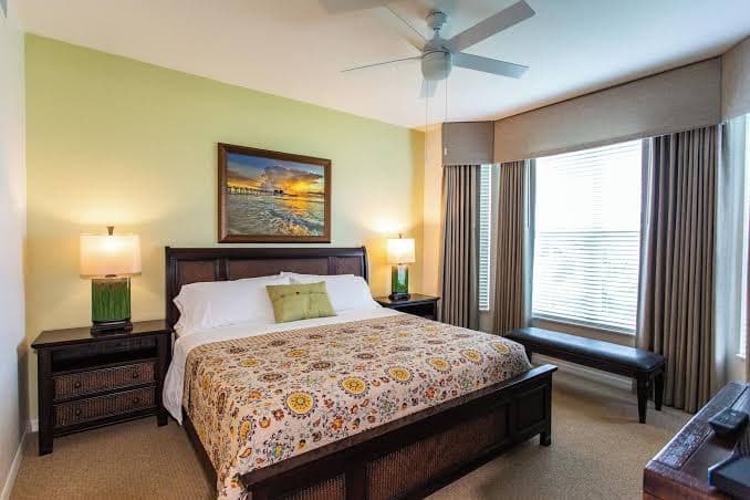 Messina Vacation Rental at Lely Resort. Spacious 3-BR, 2-Bath Condo with Lake Views and Handicap Accessibility. Enjoy Community Pool, Hot Tub, and Proximity to Naples Beaches and Dining, Resort in Lely Resort