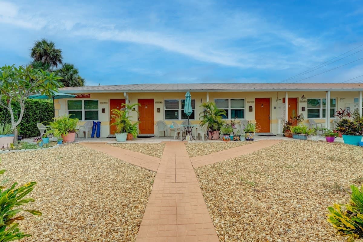 Paradise Inn of Naples, Motel in Lely