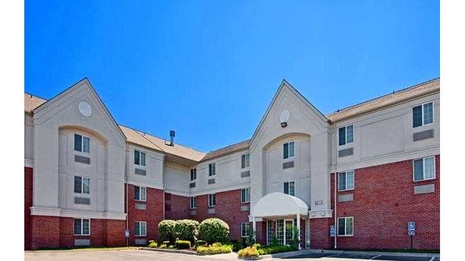 MainStay Suites Kansas City Overland Park, Aparthotel in Lenexa