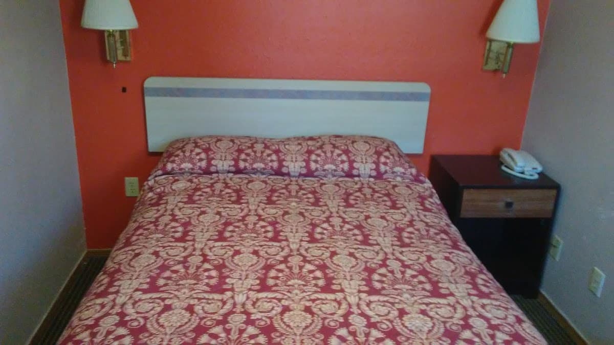 Deluxe Inn Motel, Motel in Lents
