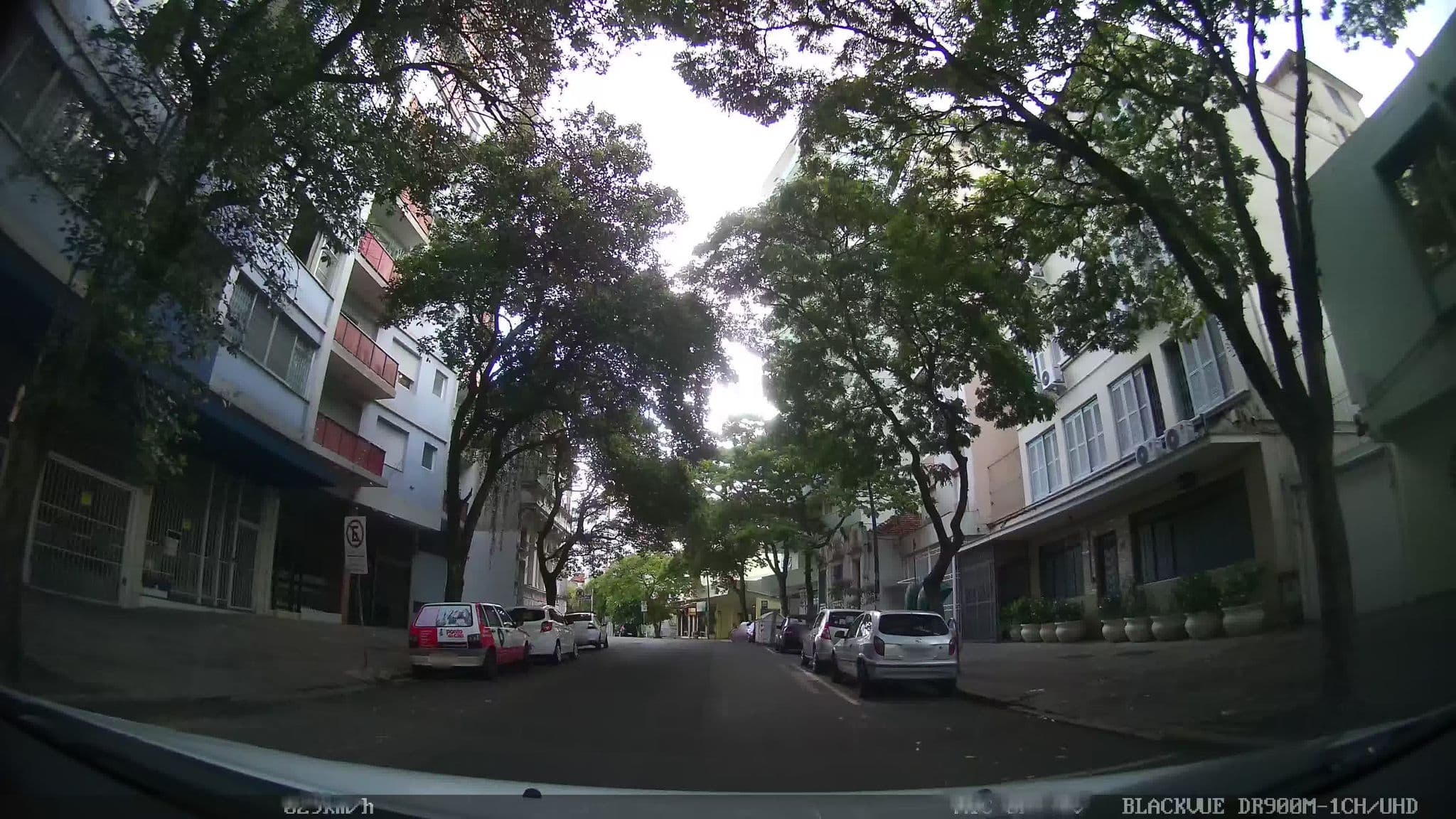 Street view near Tri, Porto Alegre — © kaart_1 (CC BY-SA · Mapillary)