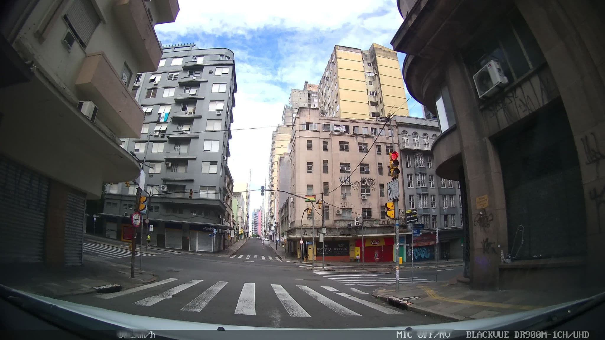 Street view near Garoa, Porto Alegre — © kaart_1 (CC BY-SA · Mapillary)