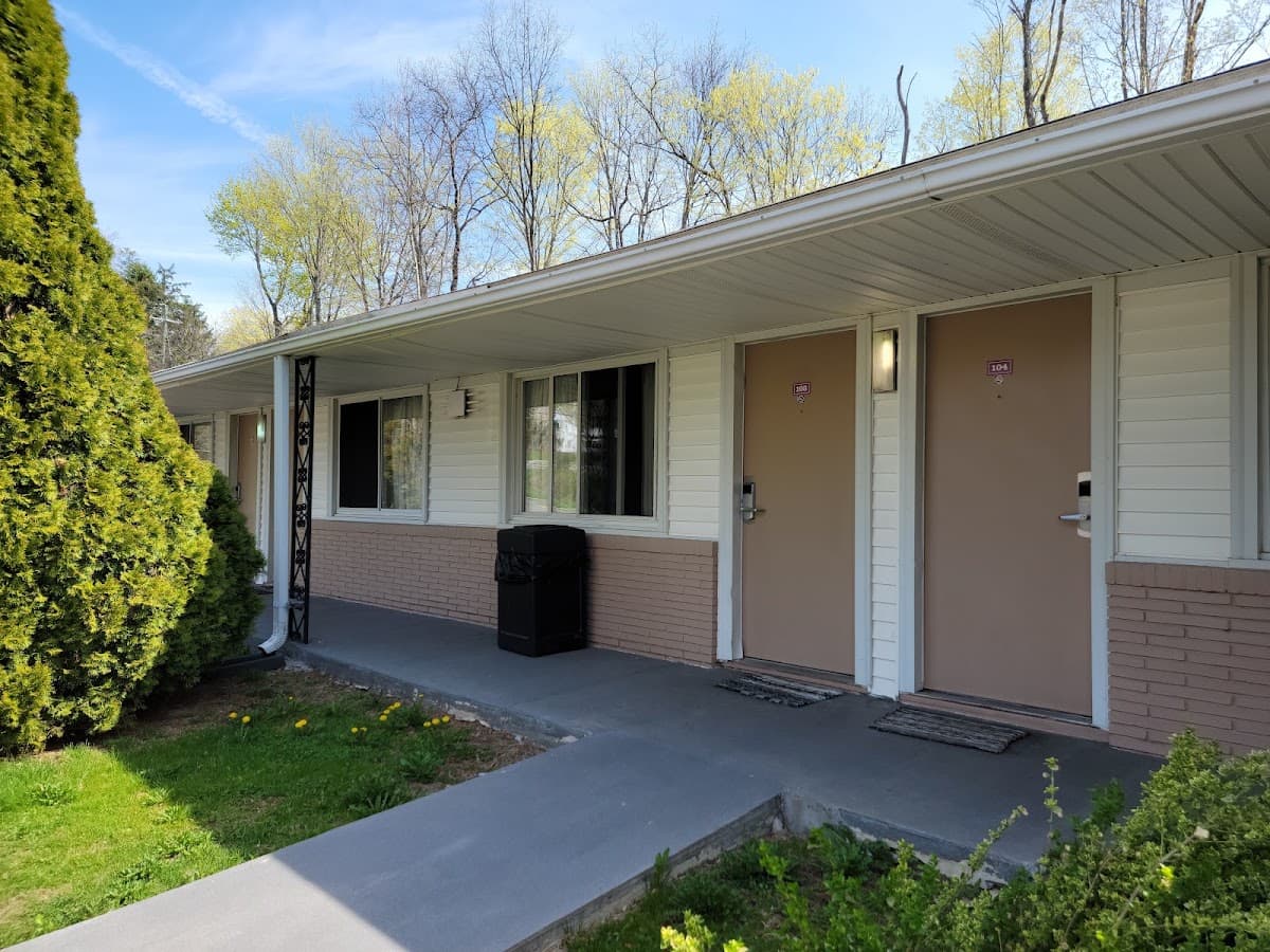 Budget Motor Inn, Motel in Shenorock