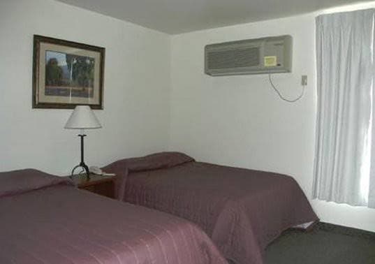 All Suites Inn Budget Host, Hotel in Linntown