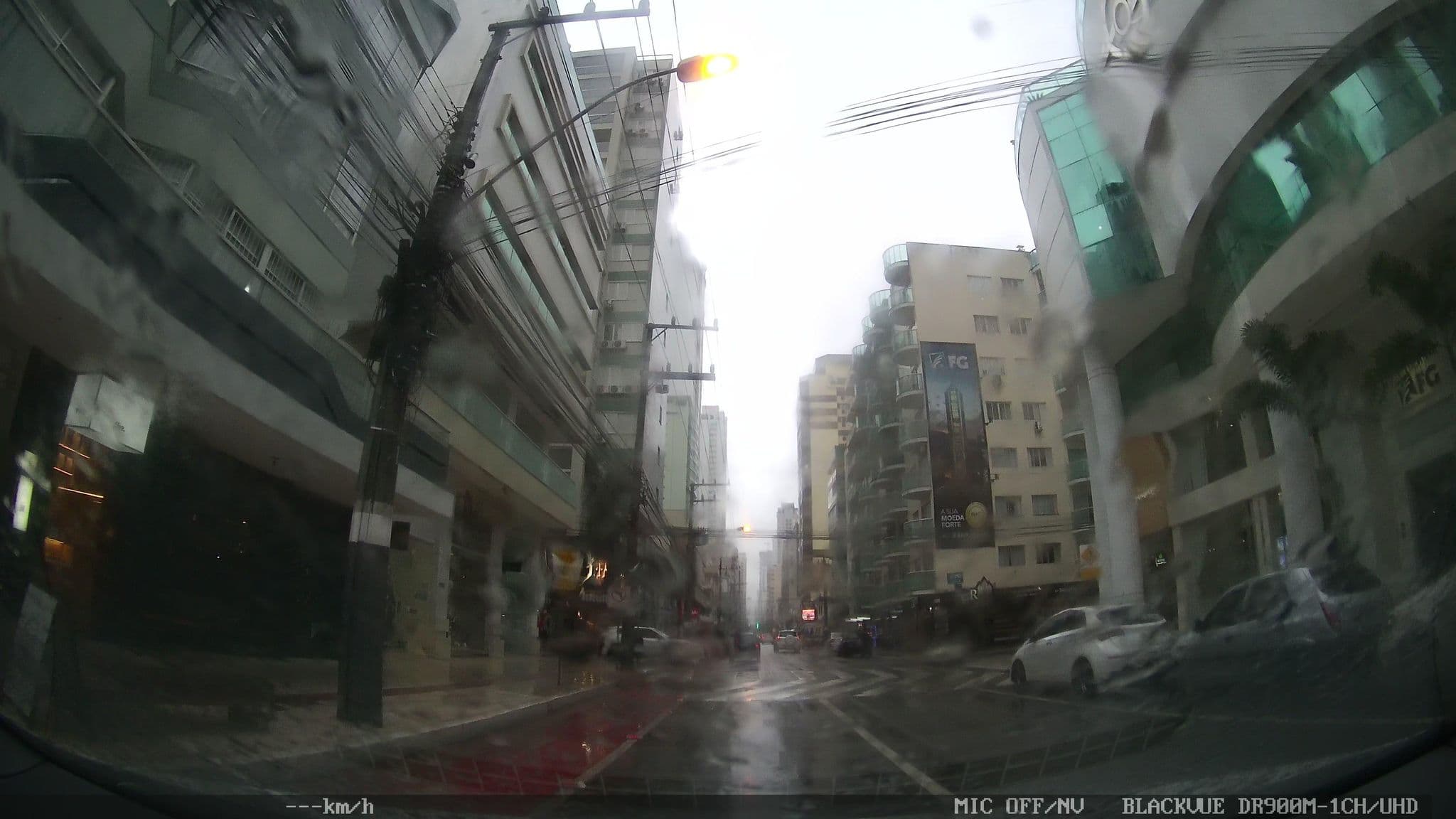 Street view near Melo, Balneário Camboriú — © kaart5 (CC BY-SA · Mapillary)