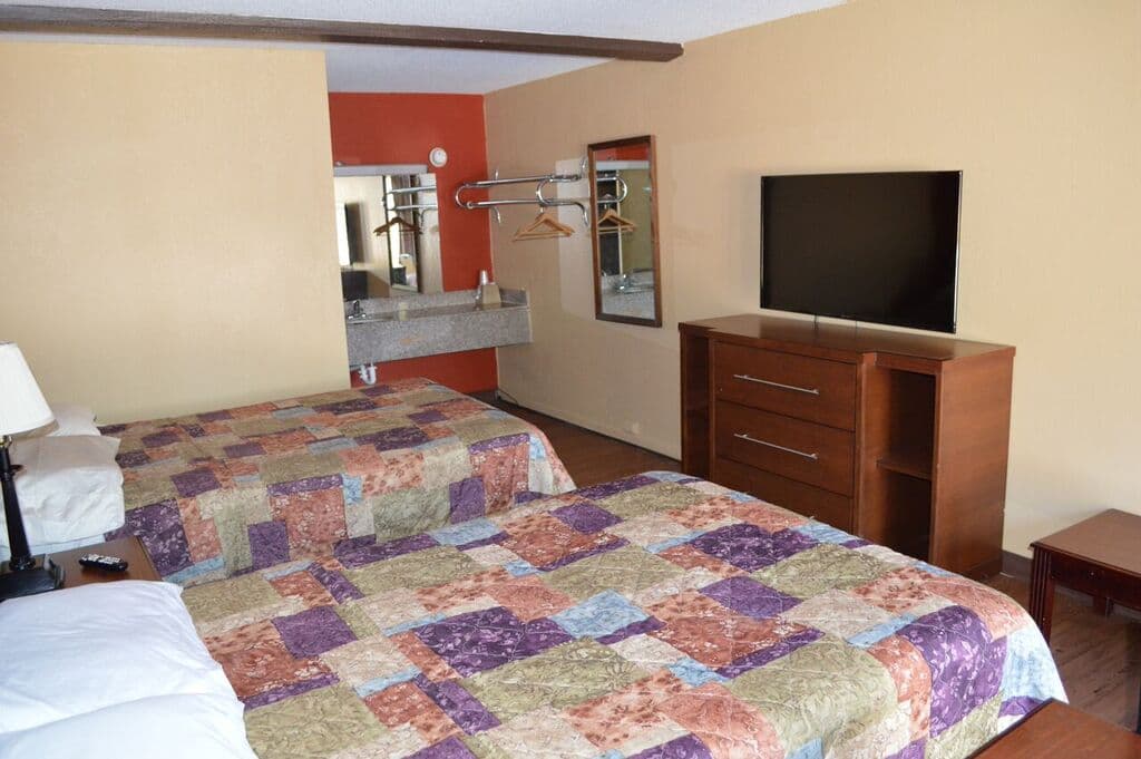 Sun Down Lodge, Aparthotel in Locust Grove