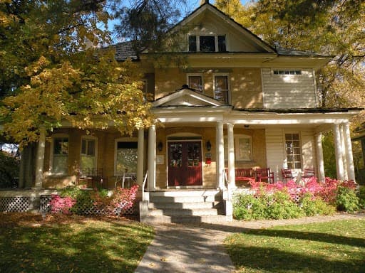 The Riter Mansion, Bed & Breakfast in Logan