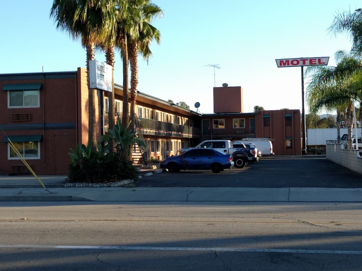 Motel 7 West, Motel in Redlands