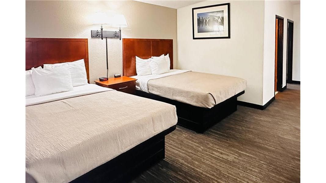 Quality Inn St. Paul-Minneapolis-Midway, Hotel in Longfellow Community