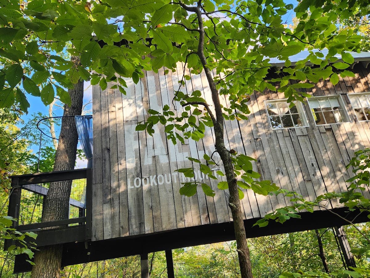 Treetop Hideaways at Ruby Falls, Hotel in Lookout Mountain