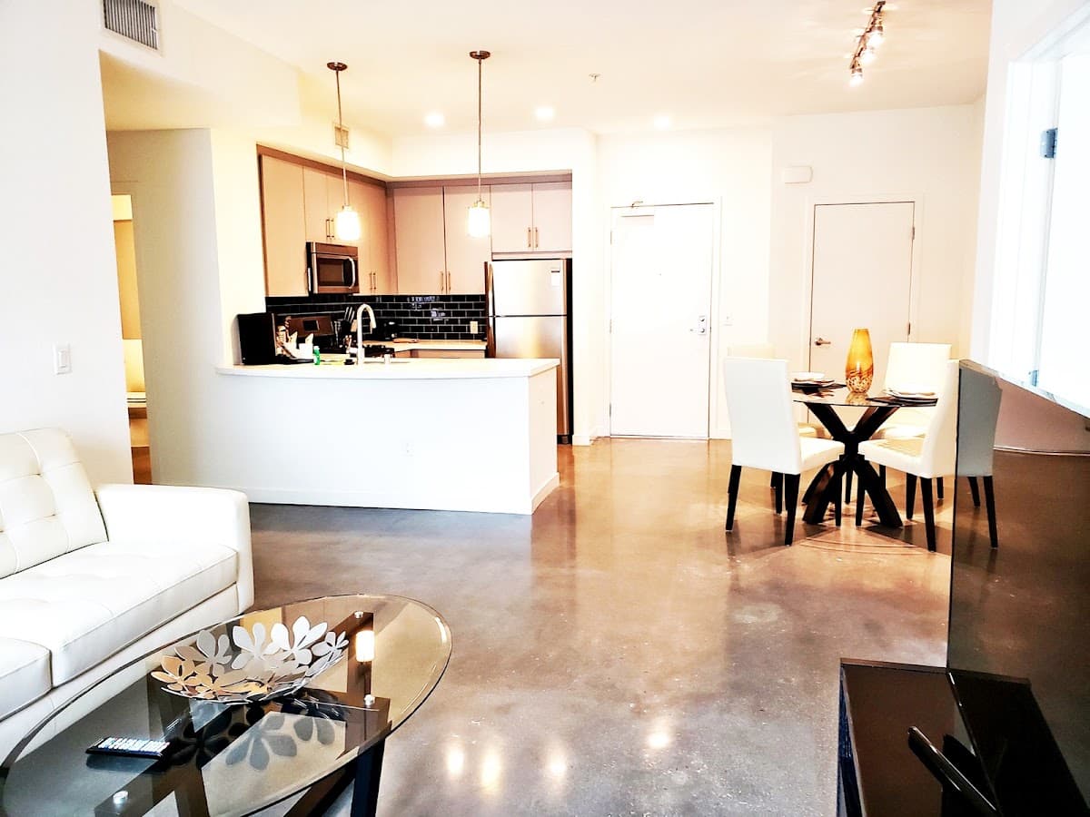 Gorgeous 2 Bedroom Apartments in DTLA, Holiday Home in Los Angeles