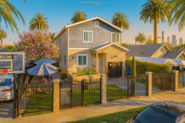 Affordable SoCal Living, Bed & Breakfast in Los Angeles