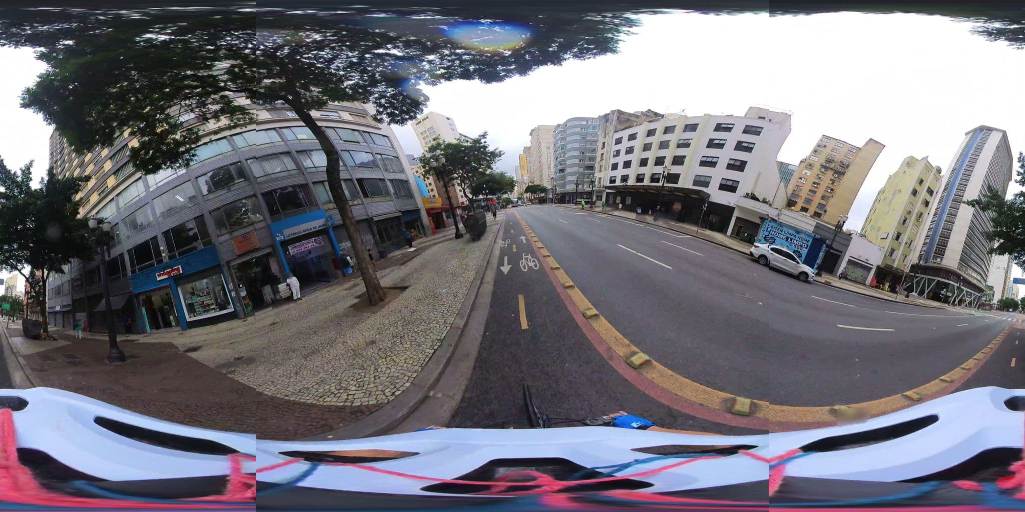 Street view near Hotel Caravellas, Republica — © gabinete_falzoni (CC BY-SA · Mapillary)