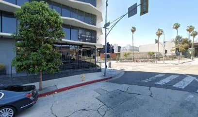 Grand Apartments Near Historic Capitol Records in Hollywood LA, Aparthotel in Hollywood