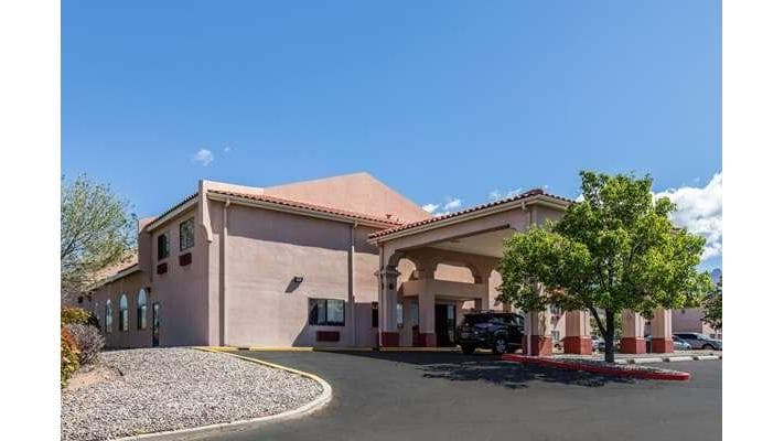 Quality Inn & Suites Albuquerque North near Balloon Fiesta Park, Hotel in North Valley