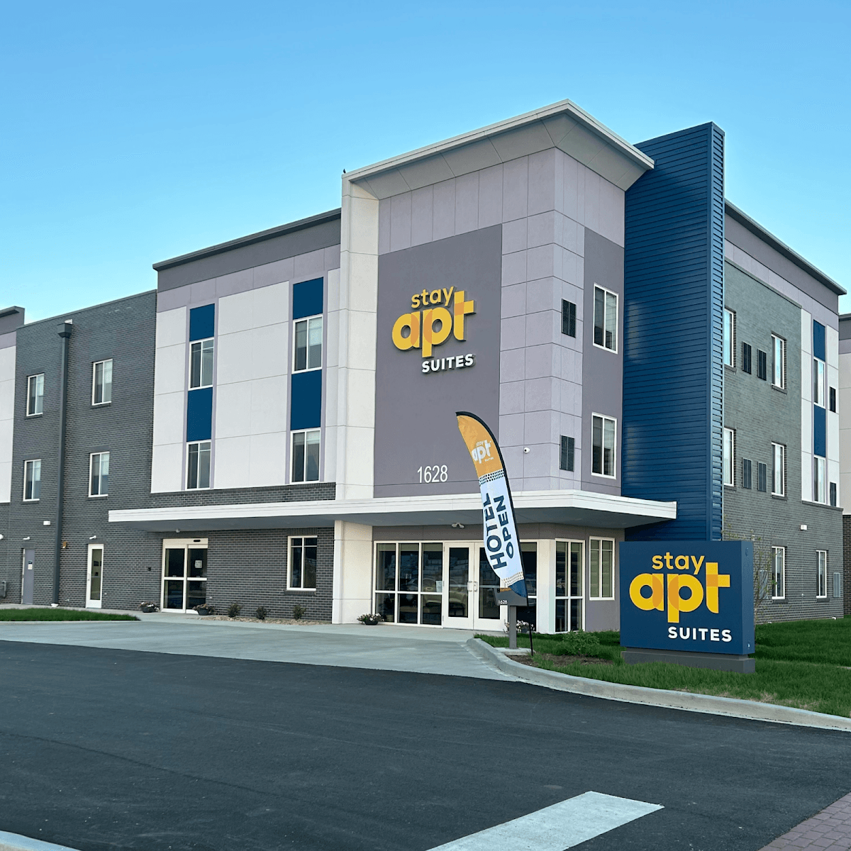 stayAPT Suites Louisville North-Clarksville, Aparthotel in Jeffersonville