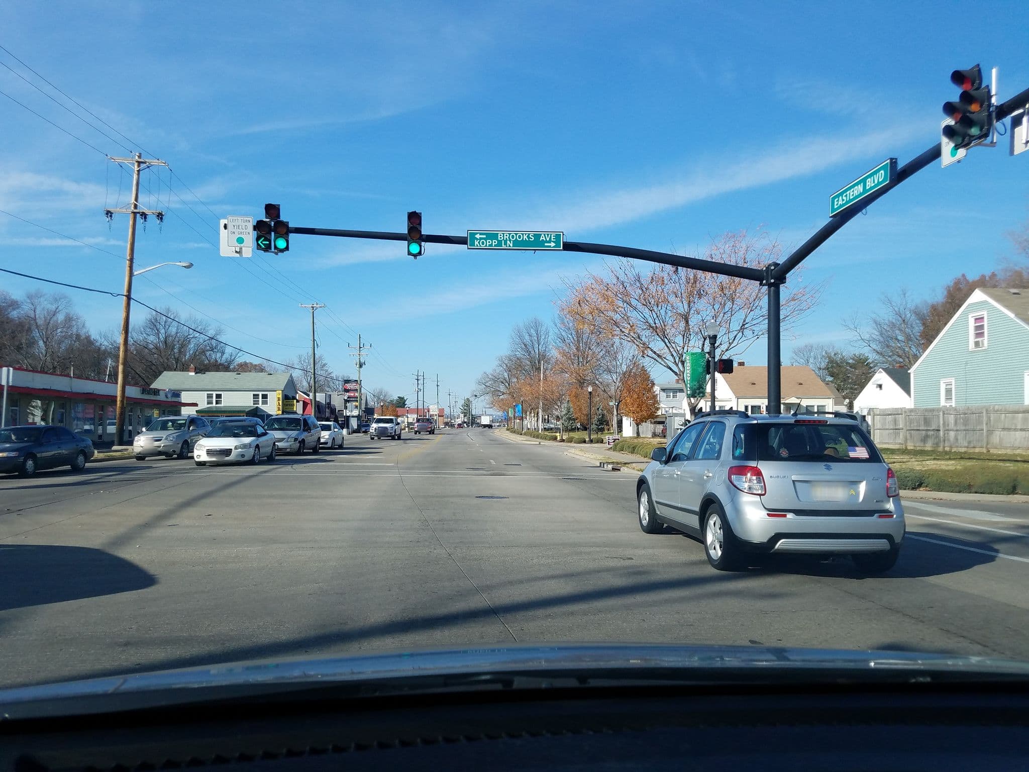 Street view near Gateway inn, Jeffersonville — © roadtechie (CC BY-SA · Mapillary)