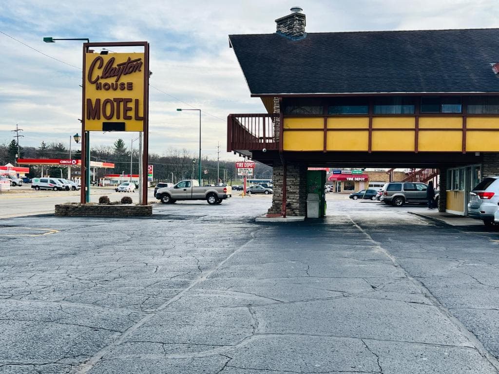Clayton House Motel Rockford Near Airport, Hotel in Loves Park
