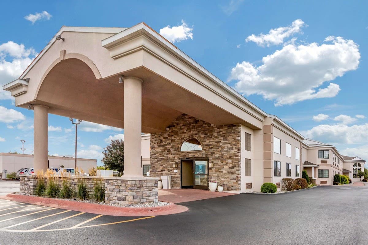 Comfort Inn & Suites Ludington near US-10, Hotel in Ludington