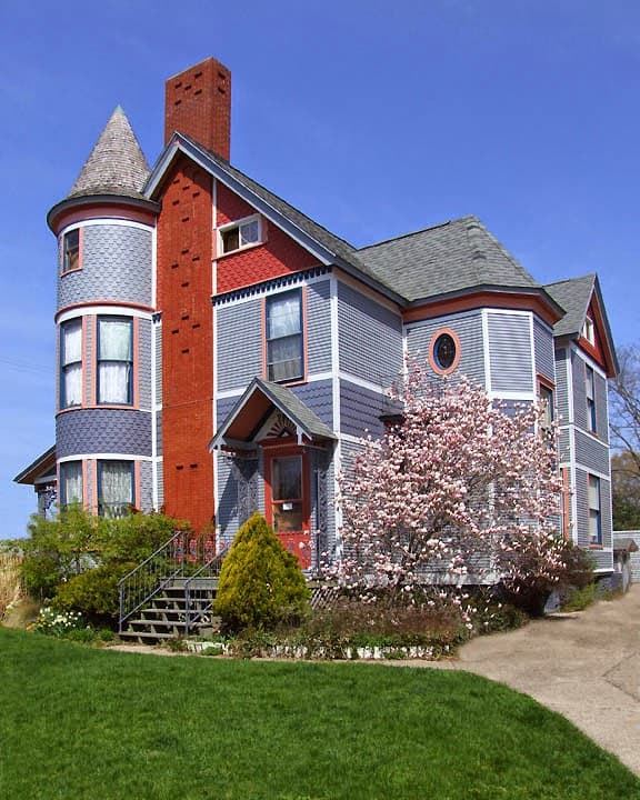 The Inn At Ludington, Bed & Breakfast in Ludington