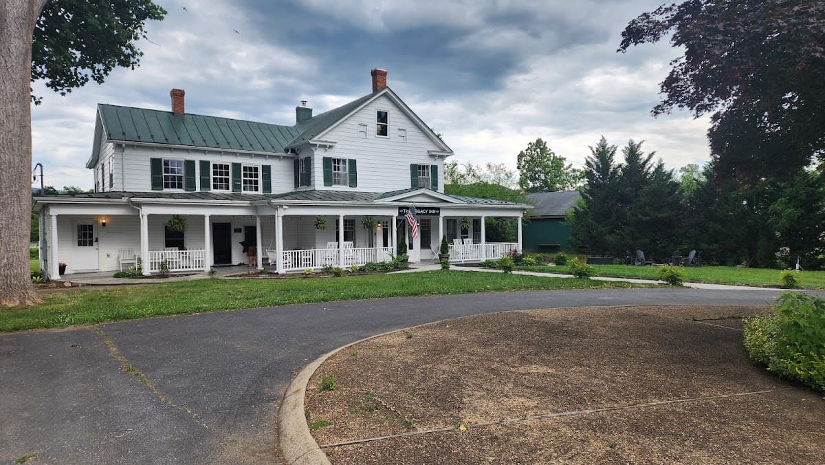 Hawksbill House, Hotel in Luray