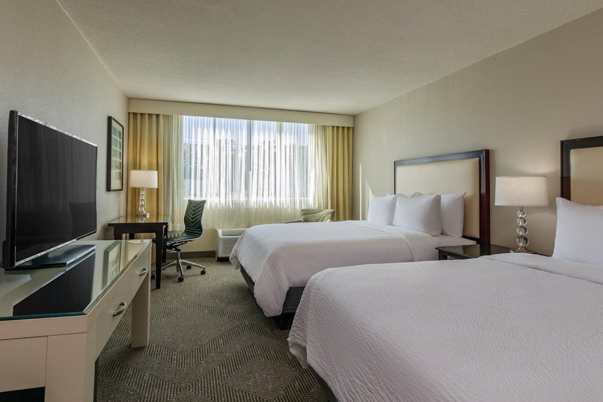 Holiday Inn & Suites Boston-Peabody by IHG, Hotel in South Peabody