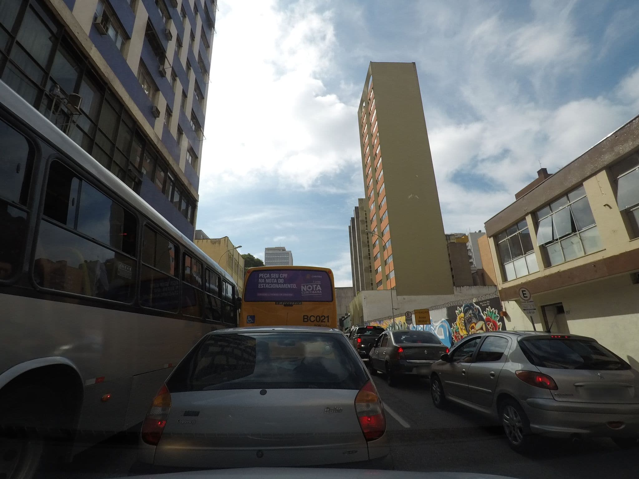 Street view near Hotel Caravelle Palace, Curitiba — © marciosampaio (CC BY-SA · Mapillary)
