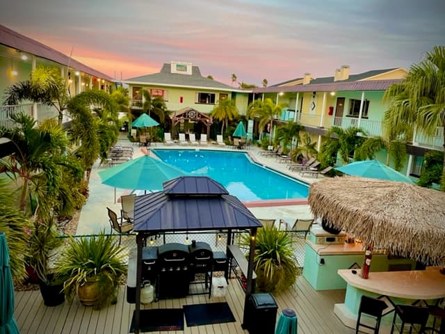 Island House Resort Hotel, Hotel in North Redington Beach