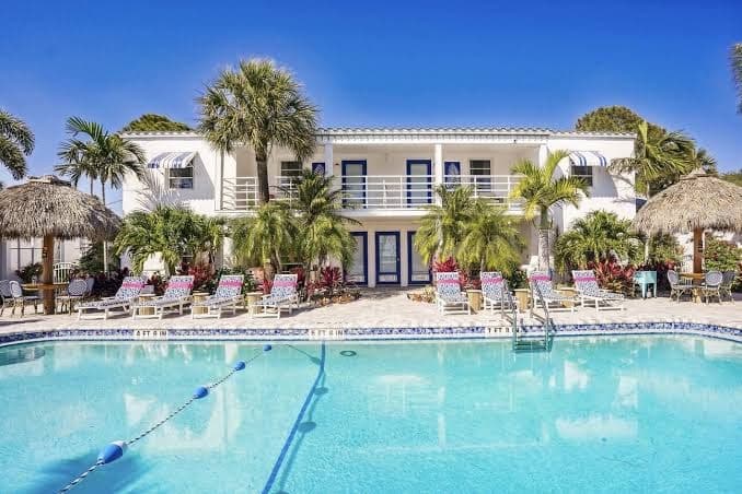 Salt Water Suites, Hotel in North Redington Beach