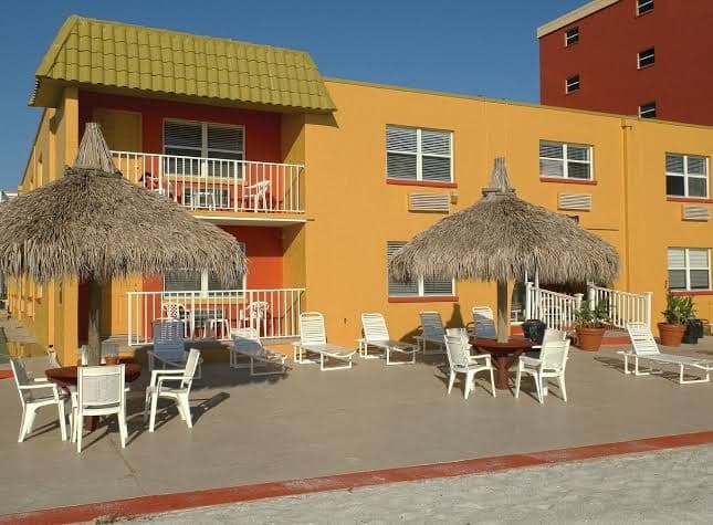 Far Horizons Condo Assoc., Hotel in Redington Shores