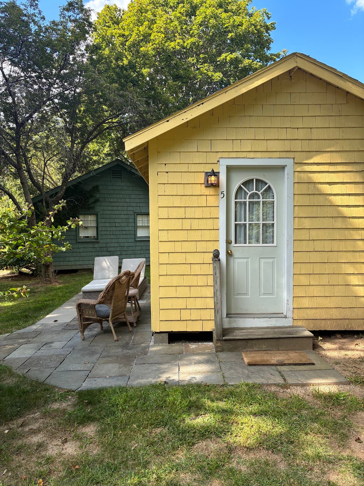 Beech Tree Cottages, Hotel in Madison Center