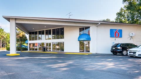 Motel 6 Tampa, FL - Fairgrounds, Hotel in Palm River-Clair Mel