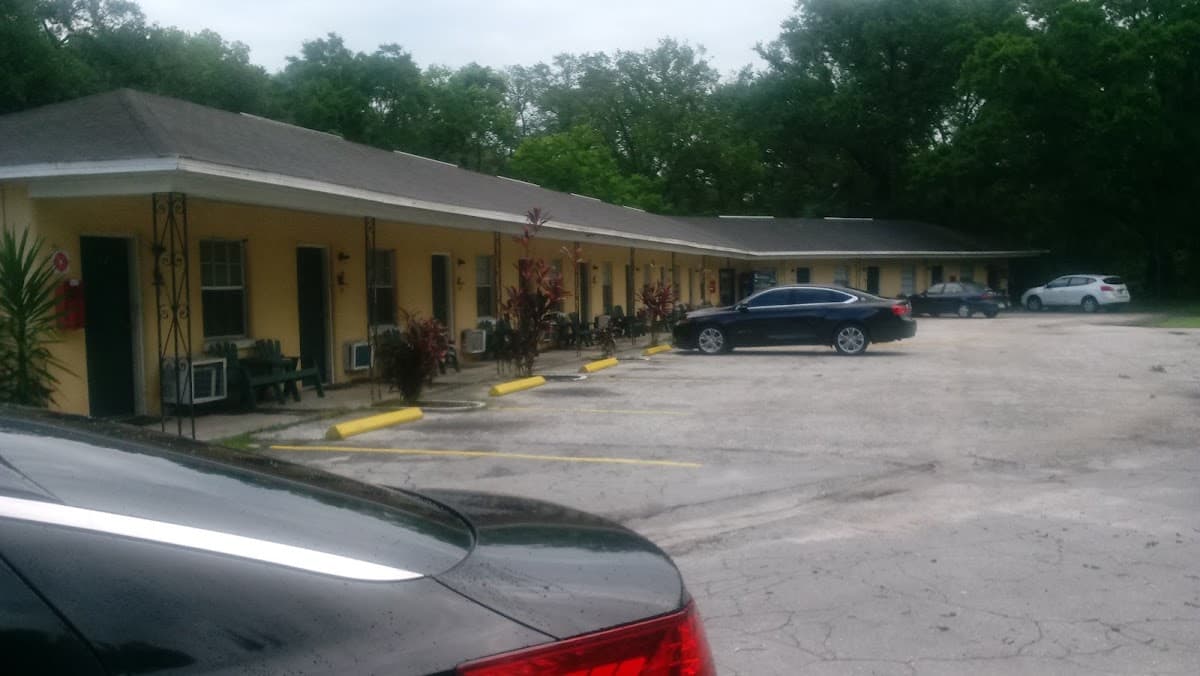 Camp Knox Motel, Motel in Mango