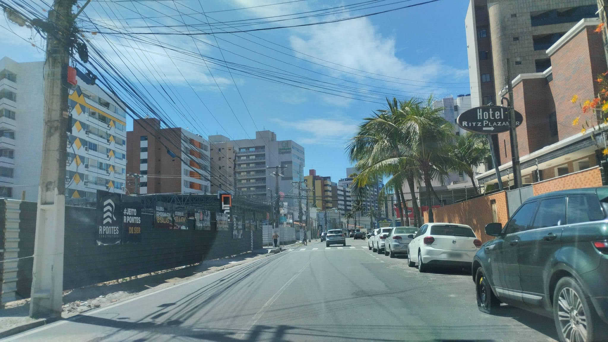 Street view near Hotel Ritz Plazamar, Maceió — © Kaart_Local (CC BY-SA · Mapillary)