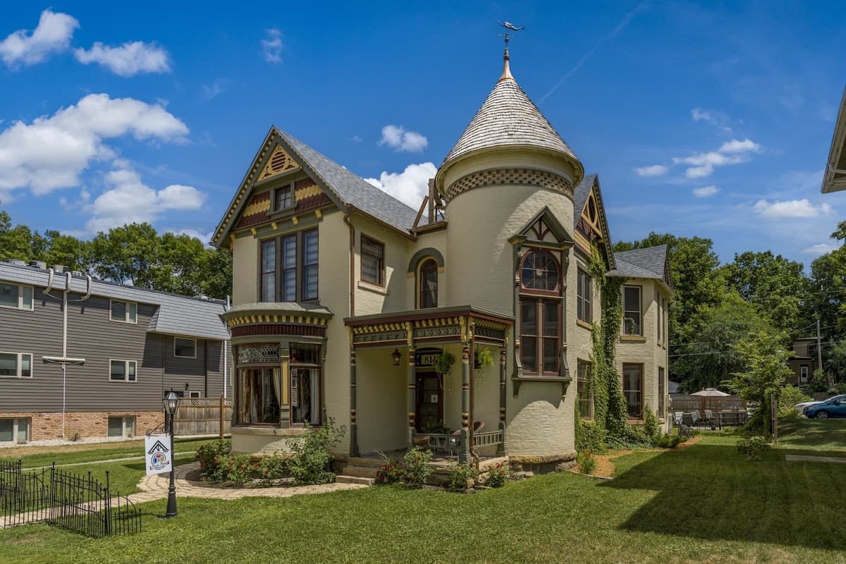 Moulin Rouge House B&B, Hotel in Mankato
