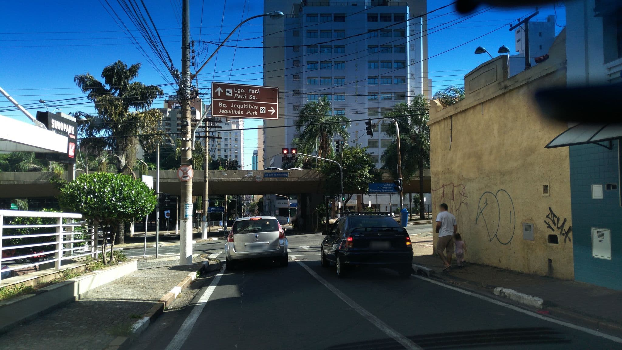Street view near Ibis, Campinas — © gerri_andrade (CC BY-SA · Mapillary)