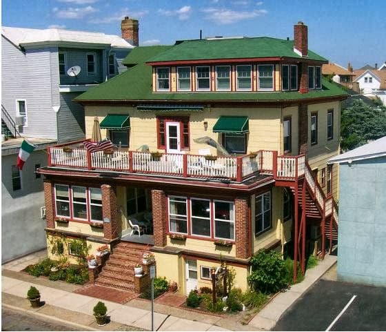 The Carisbrooke Inn, Bed & Breakfast in Ventnor City