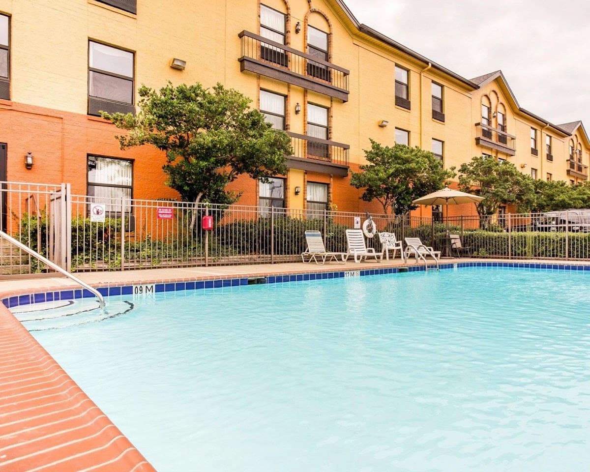 Quality Inn Marietta near Dobbins ARB, Hotel in Smyrna