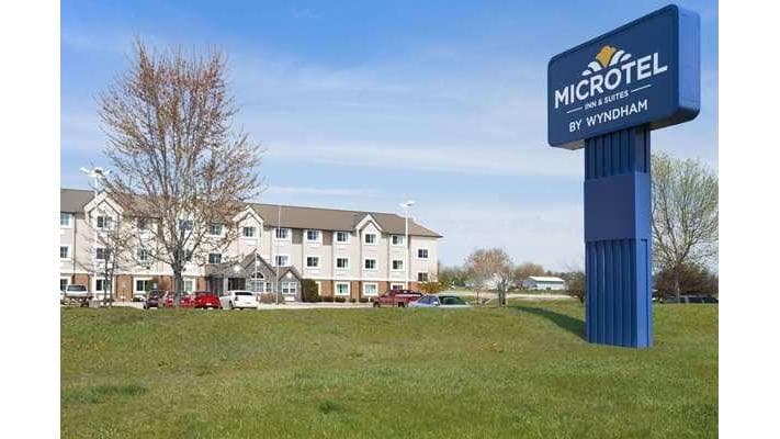 Microtel Inn & Suites by Wyndham Marion/Cedar Rapids, Hotel in Marion
