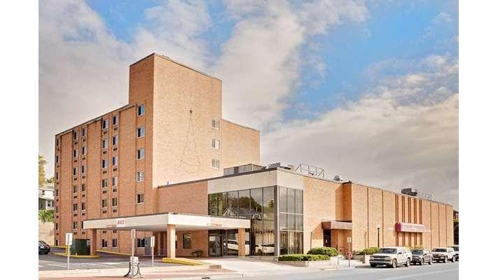 Ramada by Wyndham Marquette, Hotel in Marquette
