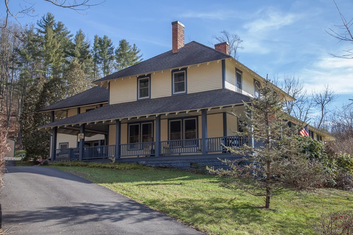 The Cottage at Grace House Inn, Hotel in Mars Hill