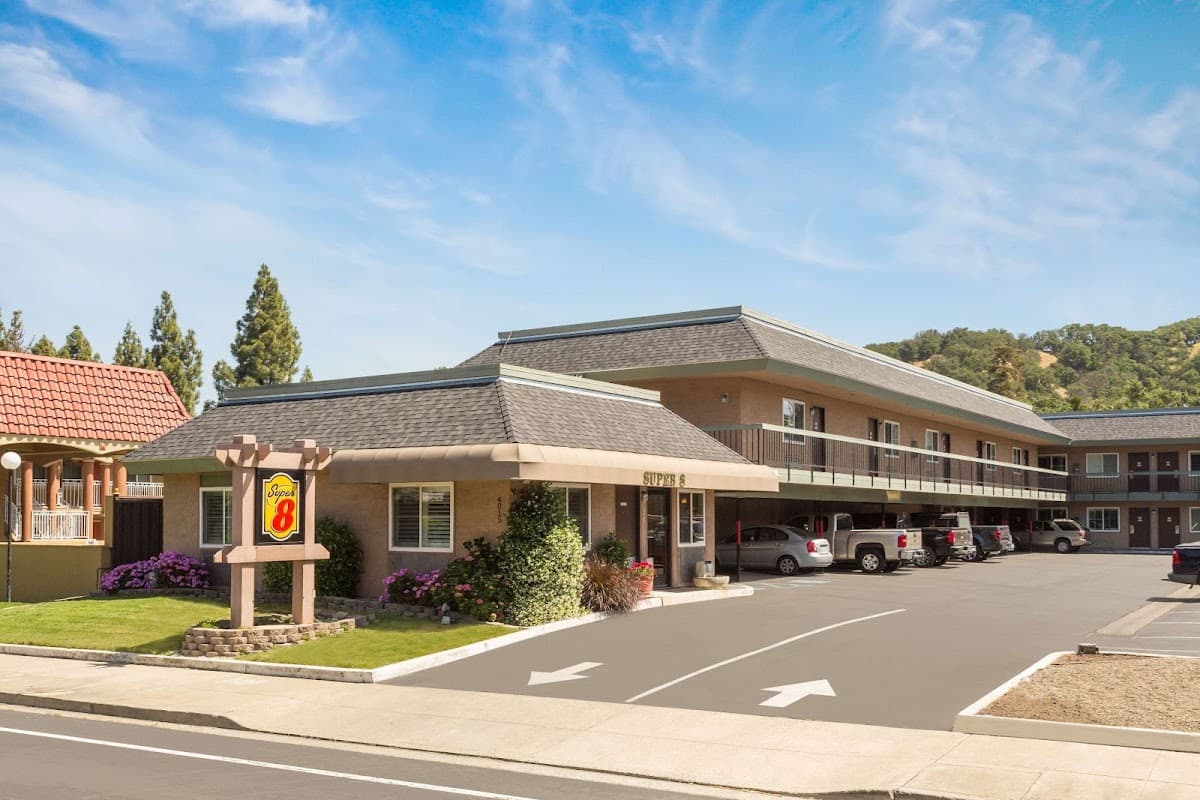 Super 8 by Wyndham Martinez, Hotel in Martinez