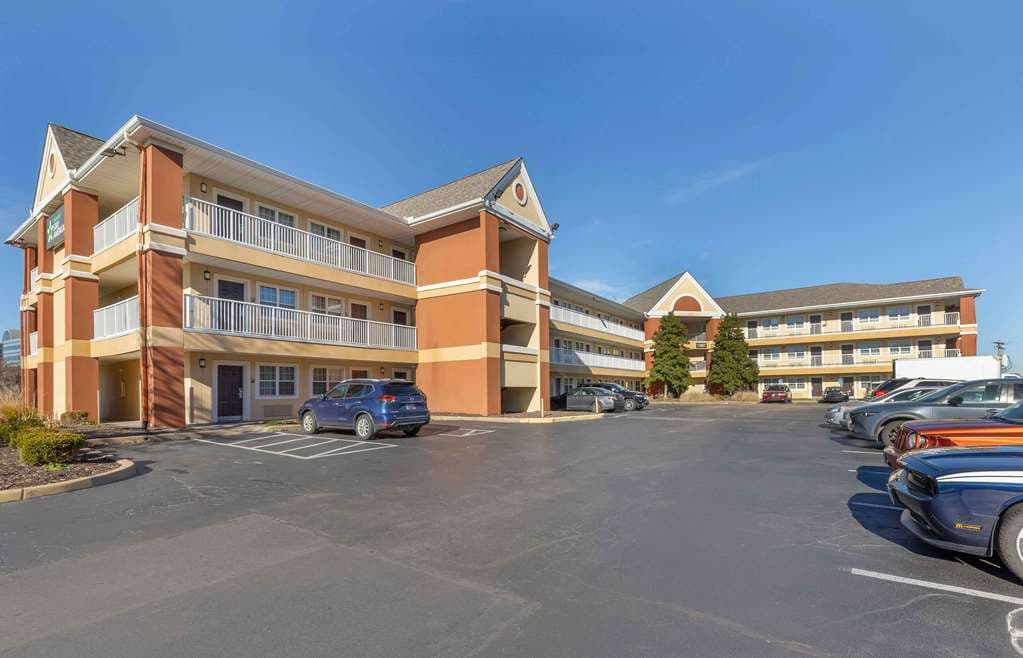 Extended Stay America Select Suites- St. Louis - Westport - East Lackland Rd., Aparthotel in Maryland Heights